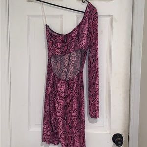 One shoulder romper